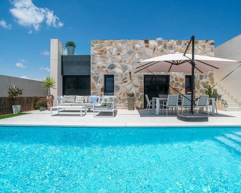 3 slaapkamer Villa te koop in Algorfa met zwembad garage - € 600.000 (Ref: 9946058)