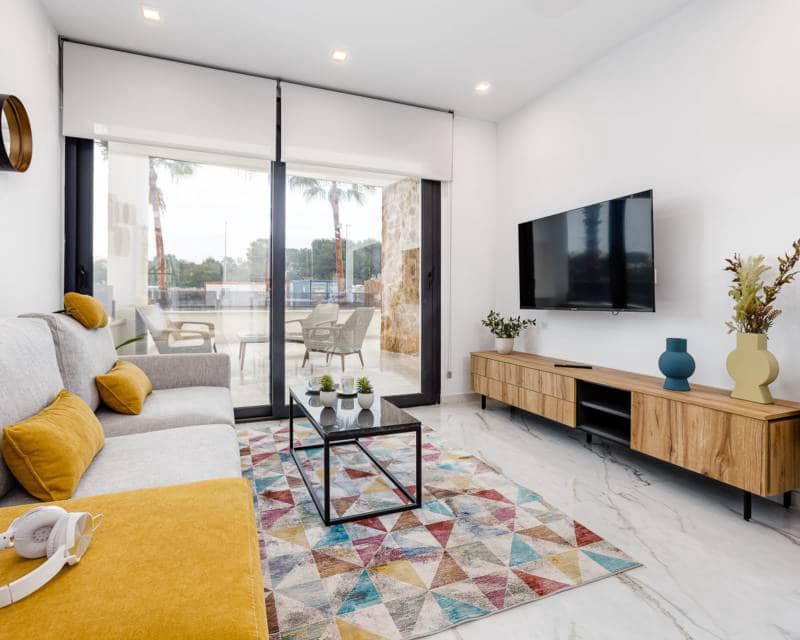 2 sypialnia Dom na sprzedaż w Ciudad Quesada z basenem - 369 000 € (Ref: 9946356)