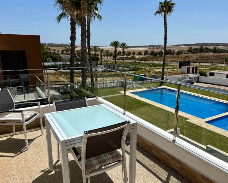 2 bedroom Penthouse for sale in Algorfa with pool garage - € 279,000 (Ref: 9946805)