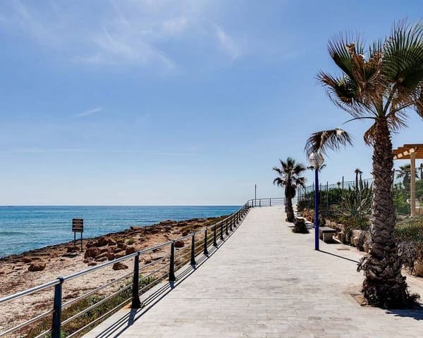 3 makuuhuone Huvila myytävänä paikassa La Zenia, Orihuela - 890 000 € (Ref: 9953115)