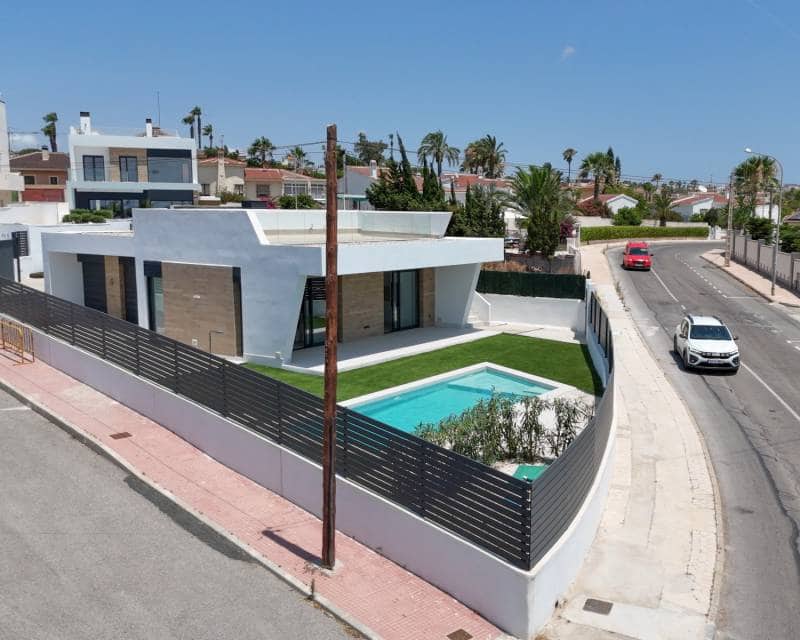 3 chambre Villa/Maison à vendre à Ciudad Quesada avec garage - 690 000 € (Ref: 9953289)