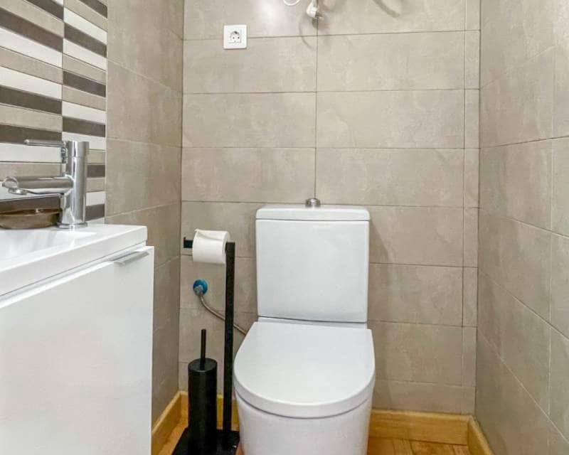 3 soveværelse Rækkehus til salg i Playa Flamenca med swimmingpool garage - € 285.000 (Ref: 9956264)