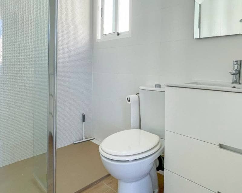 3 soveværelse Rækkehus til salg i Playa Flamenca med swimmingpool garage - € 285.000 (Ref: 9956264)