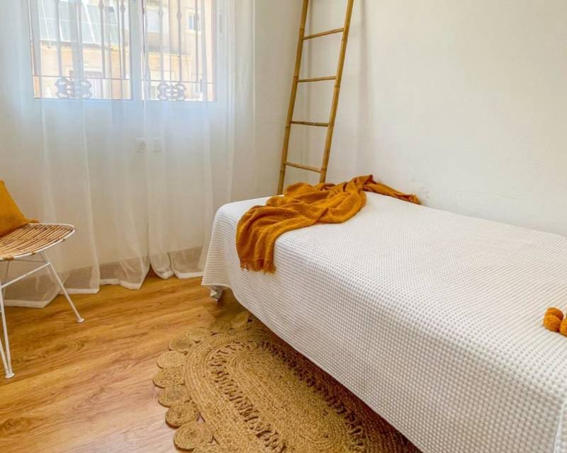 3 soveværelse Rækkehus til salg i Playa Flamenca med swimmingpool garage - € 285.000 (Ref: 9956264)