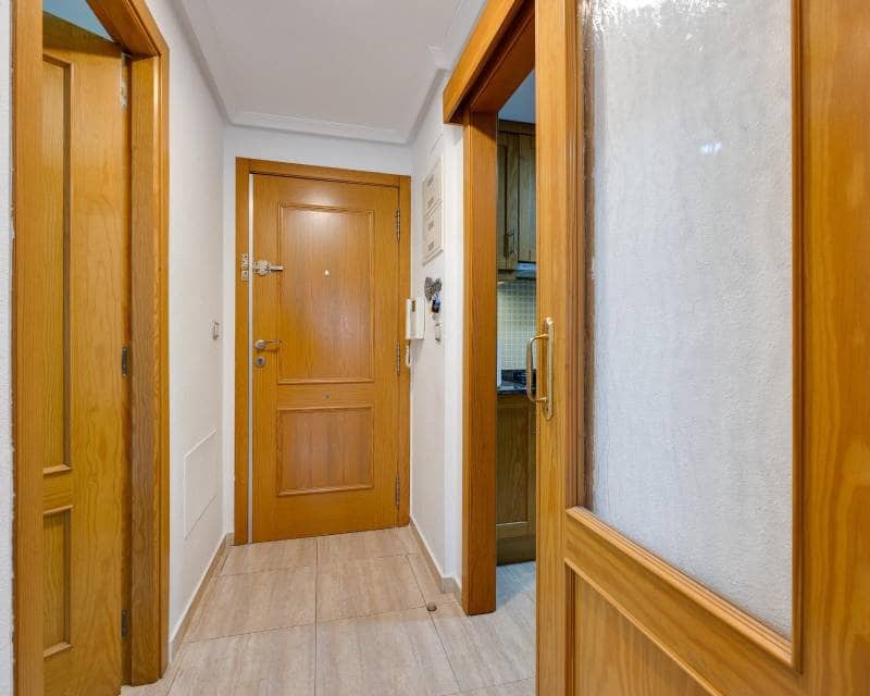 2 soveværelse Lejlighed til salg i Torrevieja med swimmingpool garage - € 189.000 (Ref: 9958444)