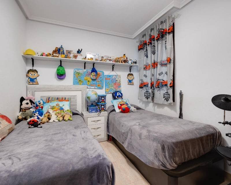 2 soveværelse Lejlighed til salg i Torrevieja med swimmingpool garage - € 189.000 (Ref: 9958444)
