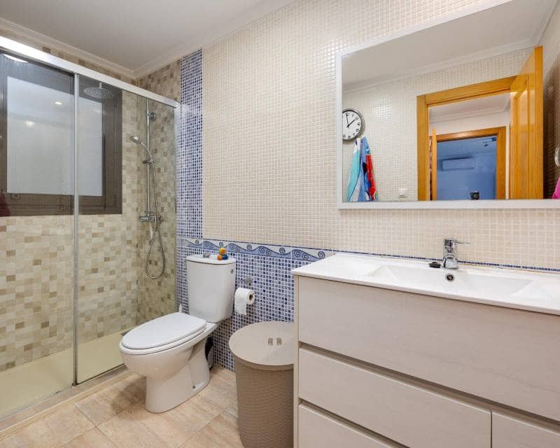 2 soveværelse Lejlighed til salg i Torrevieja med swimmingpool garage - € 189.000 (Ref: 9958444)