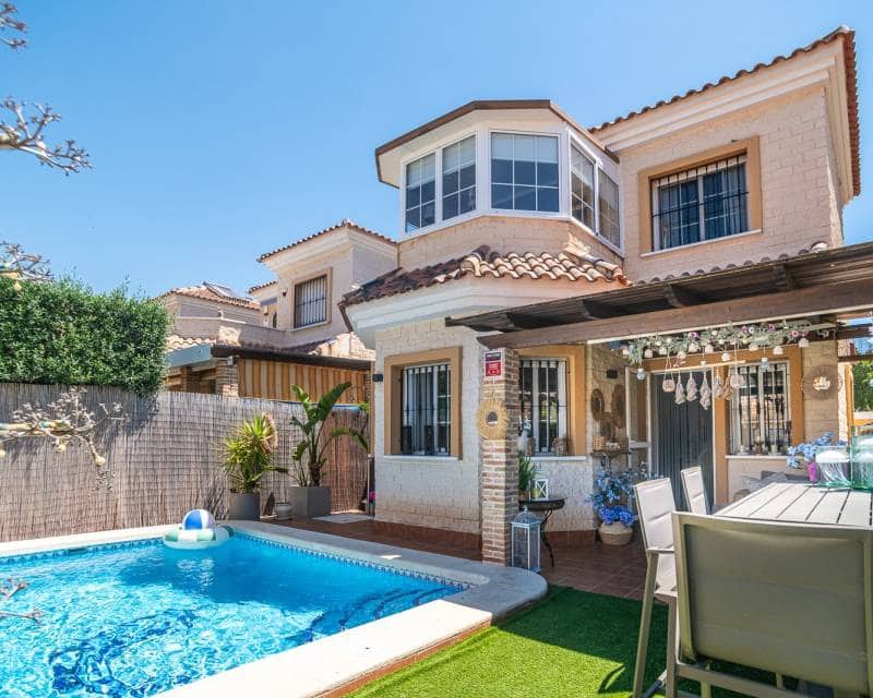 3 soveværelse Villa til salg i El Raso med swimmingpool - € 299.500 (Ref: 9958574)