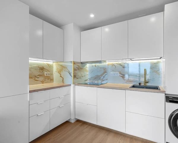 2 soverom Leilighet til salgs i Punta Prima, Torrevieja med svømmebasseng garasje - € 225 000 (Ref: 9968869)