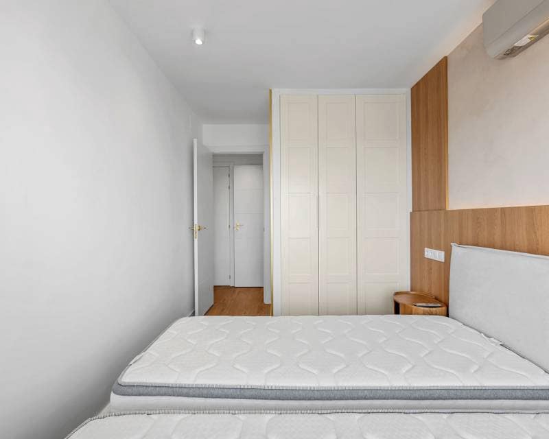 2 sypialnia Apartament na sprzedaż w Punta Prima z basenem garażem - 225 000 € (Ref: 9968869)