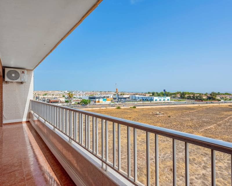2 sypialnia Apartament na sprzedaż w Punta Prima z basenem garażem - 225 000 € (Ref: 9968869)