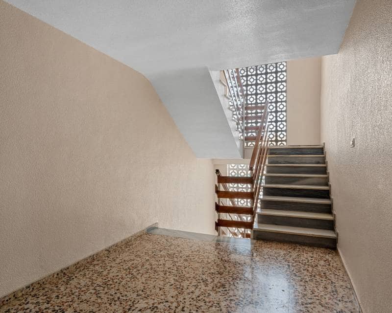2 sypialnia Apartament na sprzedaż w Punta Prima z basenem garażem - 225 000 € (Ref: 9968869)