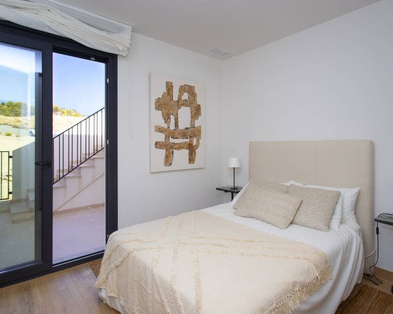 Pareado de 3 habitaciones en Monforte del Cid en venta con piscina - 365.000 € (Ref: 9970882)