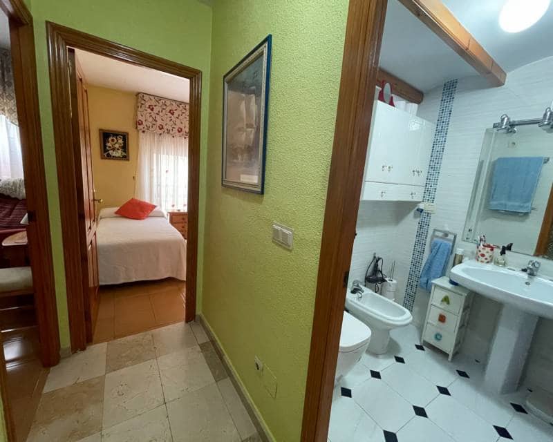 5 slaapkamer Rijtjeshuis te koop in Guardamar del Segura met zwembad garage - € 435.000 (Ref: 9970883)