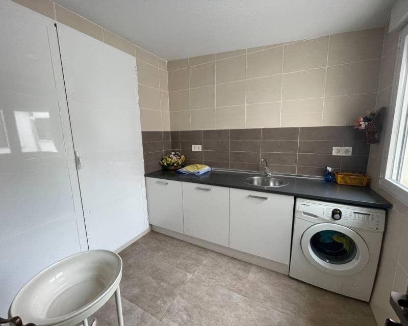 5 slaapkamer Rijtjeshuis te koop in Guardamar del Segura met zwembad garage - € 435.000 (Ref: 9970883)
