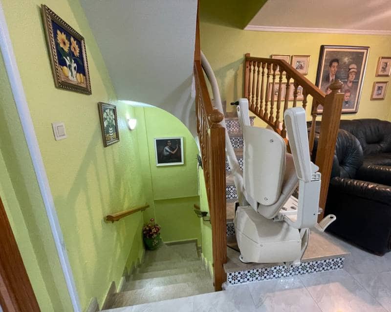 5 slaapkamer Rijtjeshuis te koop in Guardamar del Segura met zwembad garage - € 435.000 (Ref: 9970883)