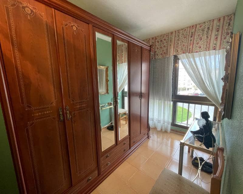 5 slaapkamer Rijtjeshuis te koop in Guardamar del Segura met zwembad garage - € 435.000 (Ref: 9970883)