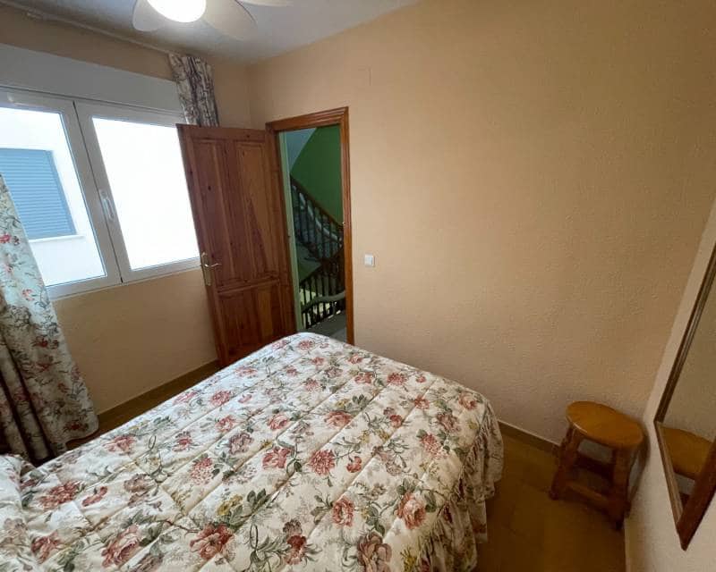 5 slaapkamer Rijtjeshuis te koop in Guardamar del Segura met zwembad garage - € 435.000 (Ref: 9970883)