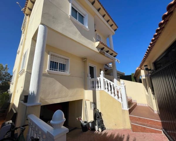 4 soverom Villa til salgs i El Moncayo, Guardamar del Segura med svømmebasseng garasje - € 410 000 (Ref: 9971618)