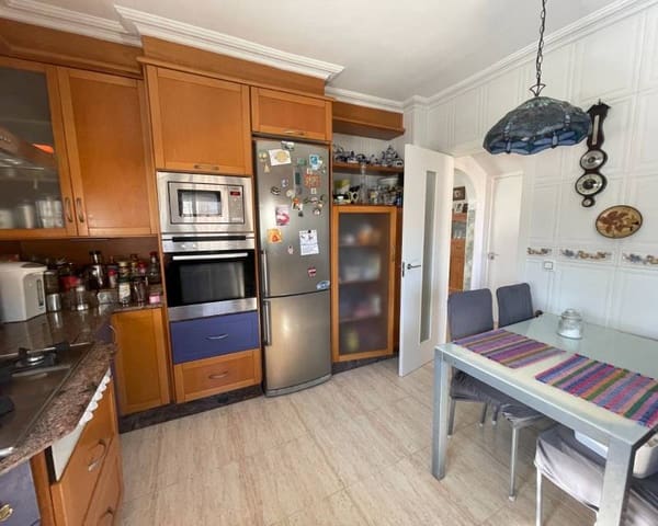 4 soverom Villa til salgs i El Moncayo, Guardamar del Segura med svømmebasseng garasje - € 410 000 (Ref: 9971618)