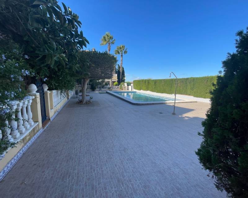 4 soveværelse Rækkehus til salg i El Moncayo med swimmingpool garage - € 410.000 (Ref: 9971618)