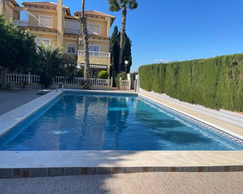 4 soveværelse Rækkehus til salg i El Moncayo med swimmingpool garage - € 410.000 (Ref: 9971618)