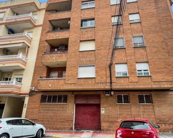 Apartamento de 4 habitaciones en Las Viñas, Guardamar del Segura en venta con garaje - 195.000 € (Ref: 9971622)