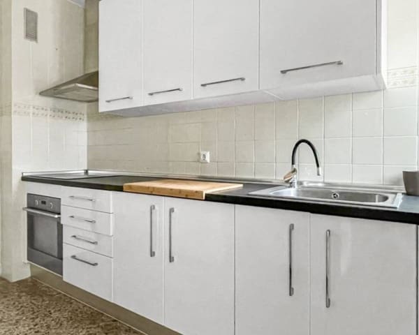 Apartamento de 4 habitaciones en Las Viñas, Guardamar del Segura en venta con garaje - 195.000 € (Ref: 9971622)
