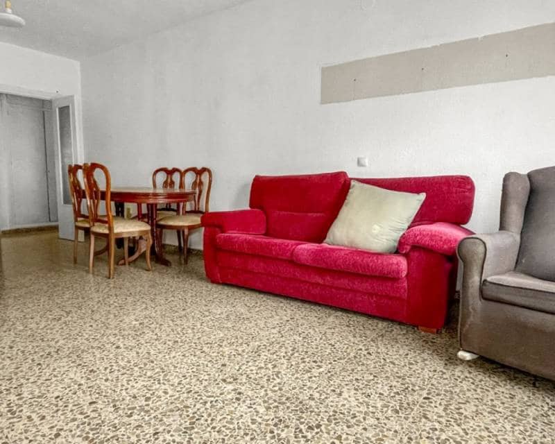 4 bedroom Apartment for sale in Guardamar del Segura with garage - € 195,000 (Ref: 9971622)