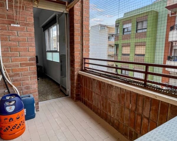 Apartamento de 4 habitaciones en Las Viñas, Guardamar del Segura en venta con garaje - 195.000 € (Ref: 9971622)