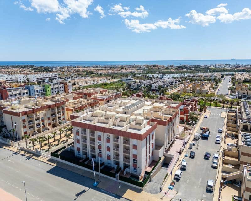 2 bedroom Apartment for sale in Orihuela Costa with pool - € 187,500 (Ref: 9971624)