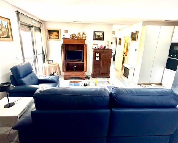 2 soverom Leilighet til salgs i Villamartin, Orihuela med svømmebasseng garasje - € 269 900 (Ref: 9974227)