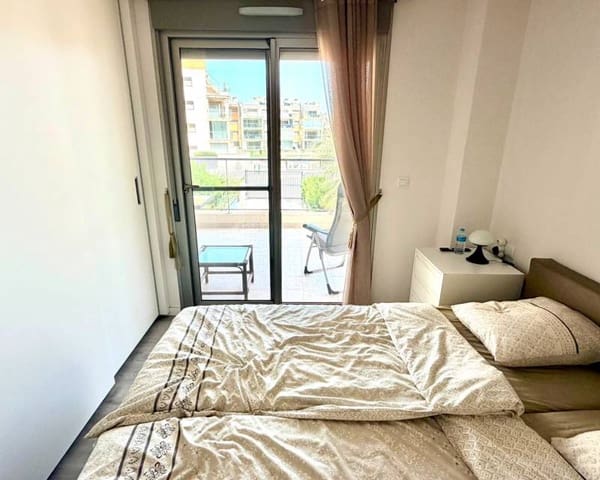 2 soverom Leilighet til salgs i Villamartin, Orihuela med svømmebasseng garasje - € 269 900 (Ref: 9974227)