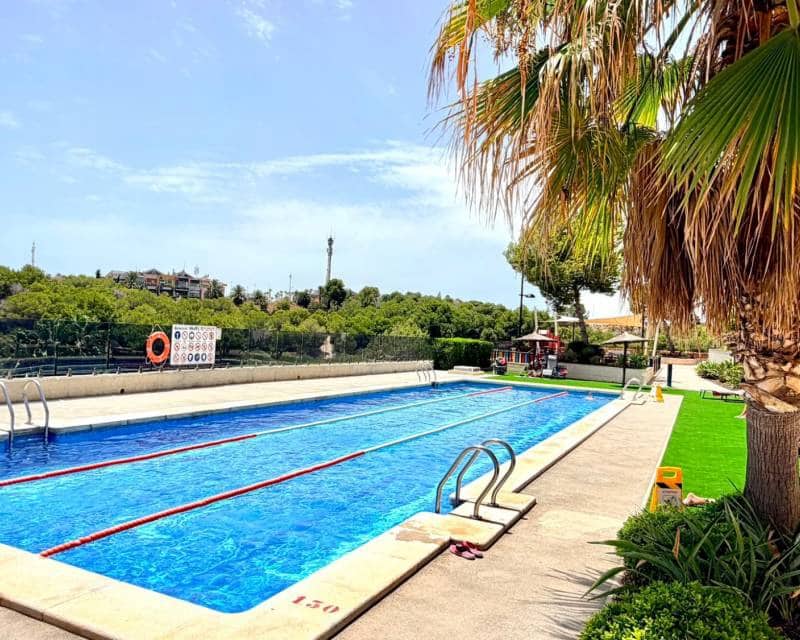 2 soverom Leilighet til salgs i Villamartin med svømmebasseng garasje - € 269 900 (Ref: 9974227)