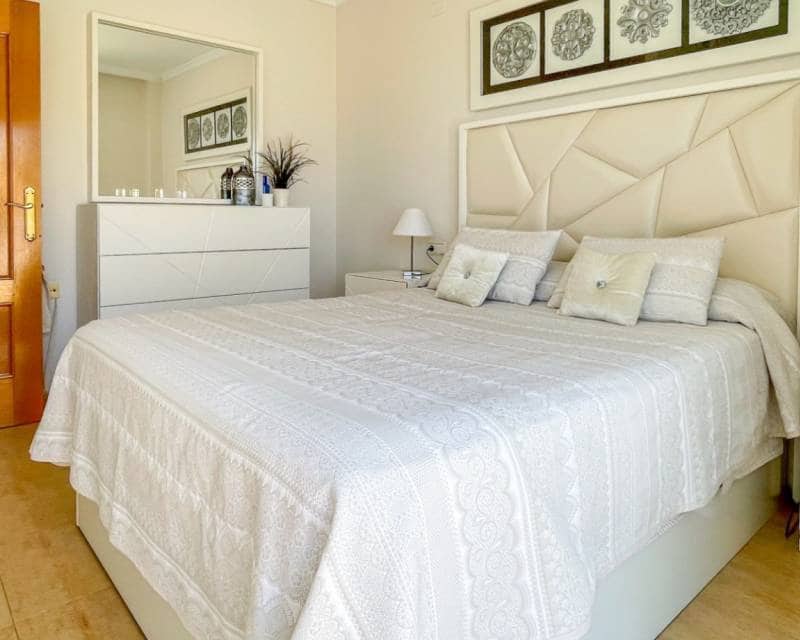 4 slaapkamer Rijtjeshuis te koop in Orihuela Costa met zwembad garage - € 339.000 (Ref: 9976021)