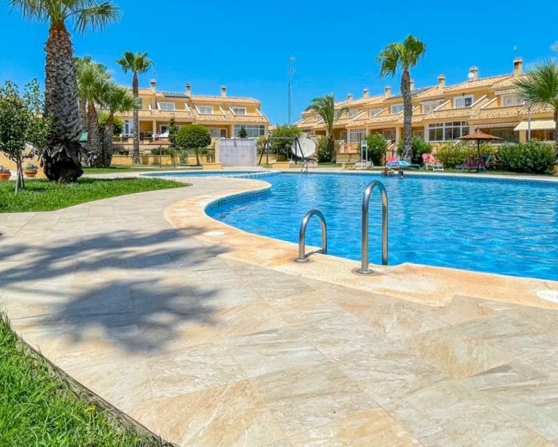 4 slaapkamer Rijtjeshuis te koop in Orihuela Costa met zwembad garage - € 339.000 (Ref: 9976021)