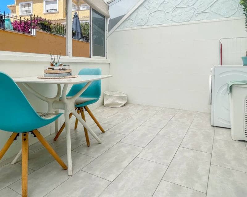 4 slaapkamer Rijtjeshuis te koop in Orihuela Costa met zwembad garage - € 339.000 (Ref: 9976021)