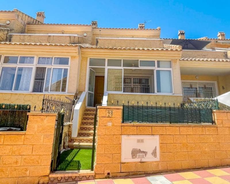 4 slaapkamer Rijtjeshuis te koop in Orihuela Costa met zwembad garage - € 339.000 (Ref: 9976021)