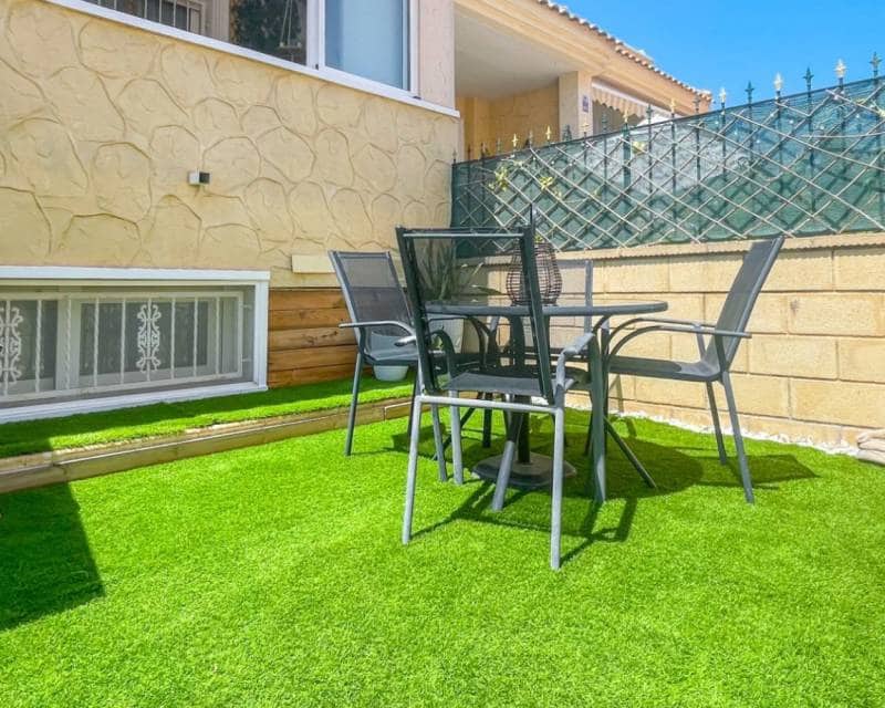 4 slaapkamer Rijtjeshuis te koop in Orihuela Costa met zwembad garage - € 339.000 (Ref: 9976021)