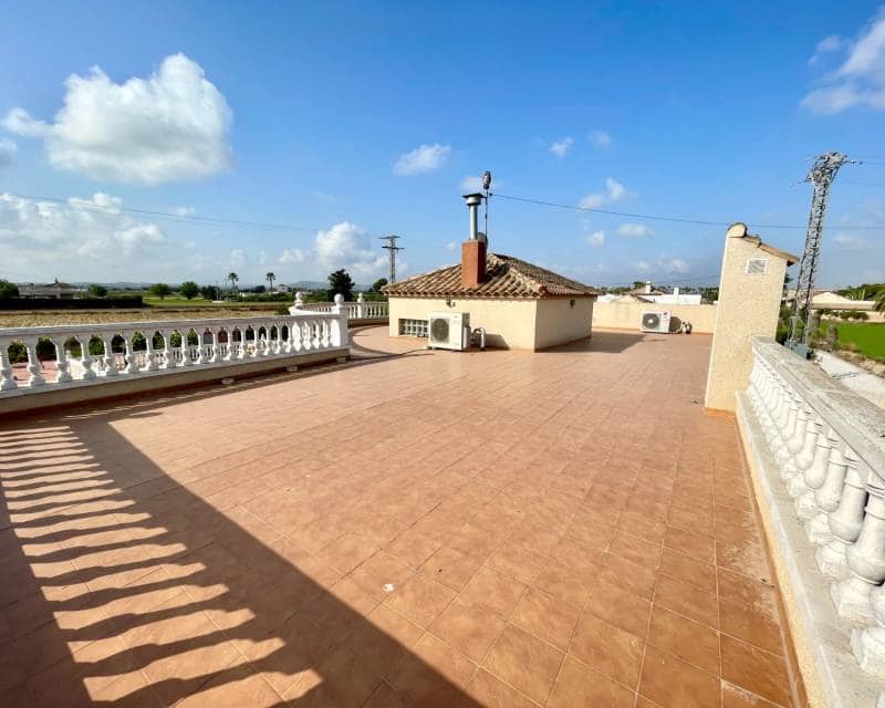 3 soveværelse Villa til salg i Catral med swimmingpool garage - € 390.000 (Ref: 9976022)