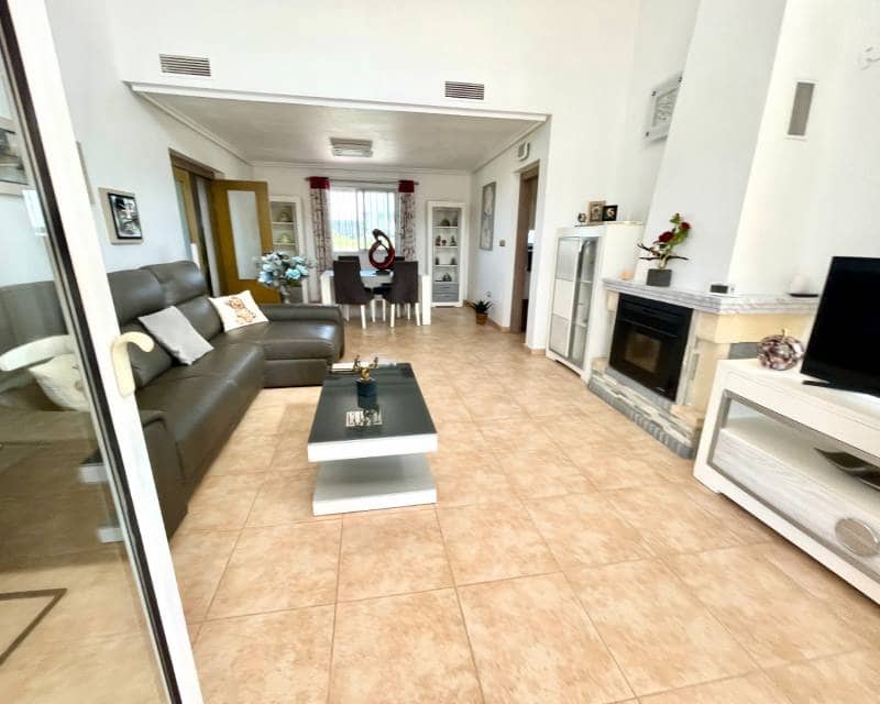 3 soveværelse Villa til salg i Catral med swimmingpool garage - € 390.000 (Ref: 9976022)
