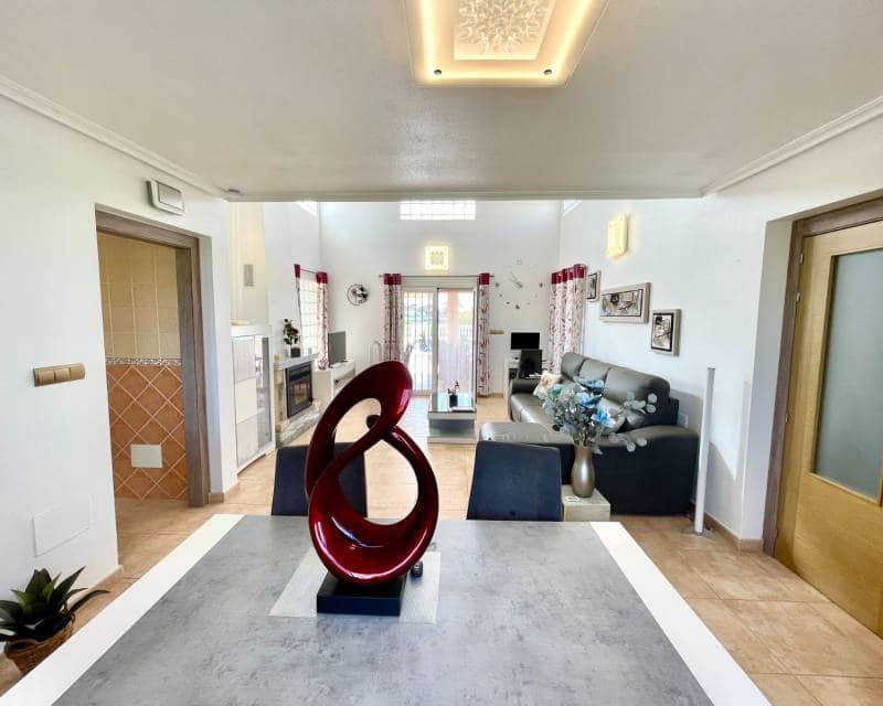 3 soveværelse Villa til salg i Catral med swimmingpool garage - € 390.000 (Ref: 9976022)