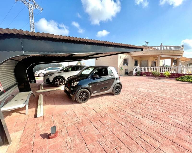 3 soveværelse Villa til salg i Catral med swimmingpool garage - € 390.000 (Ref: 9976022)