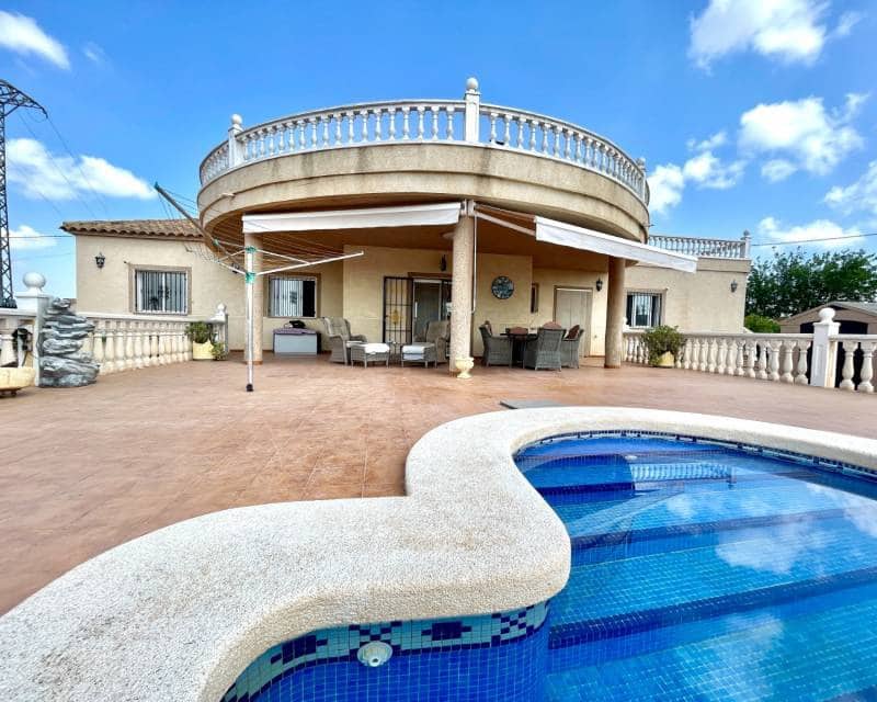 3 soveværelse Villa til salg i Catral med swimmingpool garage - € 390.000 (Ref: 9976022)
