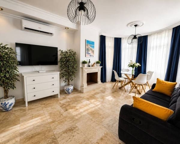 3 soveværelse Villa til salg i Villamartin, Orihuela med swimmingpool garage - € 255.000 (Ref: 9976326)