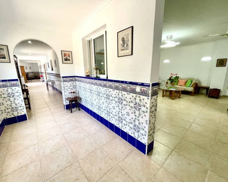 Chalet de 4 habitaciones en Daya Nueva en venta con piscina - 395.000 € (Ref: 9981658)
