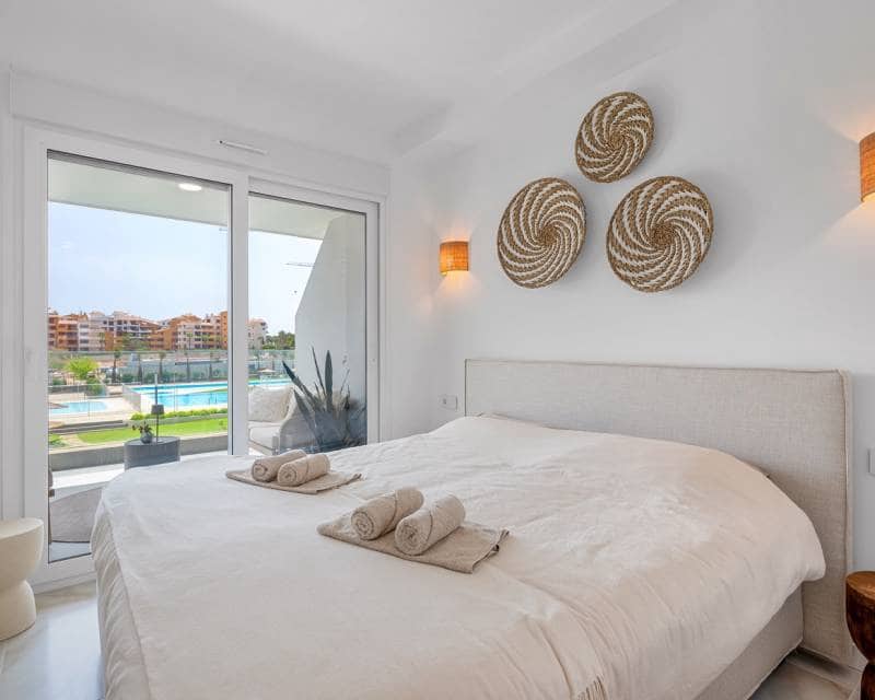 2 soveværelse Lejlighed til salg i Orihuela Costa med swimmingpool - € 379.000 (Ref: 9984285)