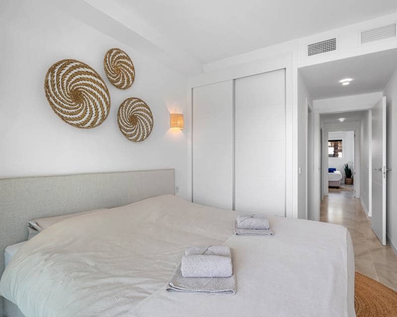 2 soveværelse Lejlighed til salg i Orihuela Costa med swimmingpool - € 379.000 (Ref: 9984285)