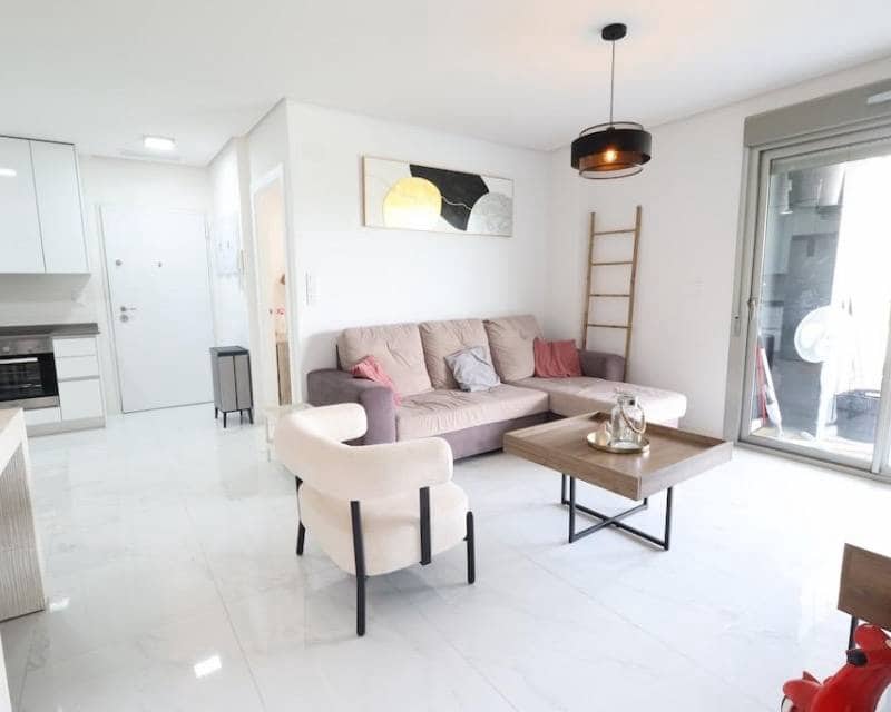 3 bedroom Apartment for sale in Villamartin with pool - € 335,000 (Ref: 9984288)