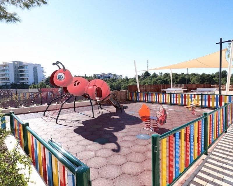 3 bedroom Apartment for sale in Villamartin with pool - € 335,000 (Ref: 9984288)